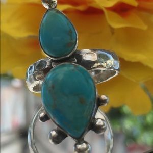 Beautiful turquoise and sterling silver ring